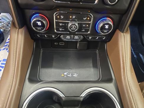 Used 2022 Chevrolet Tahoe High Country AWD/4WD image 27