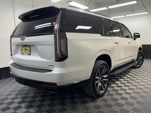 Used 2021 Cadillac Escalade ESV Sport image 4