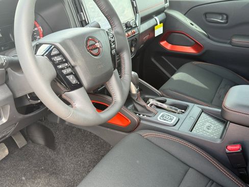 New 2026 Nissan Frontier PRO-4X w/ Pro-4x Convenience Package image 18