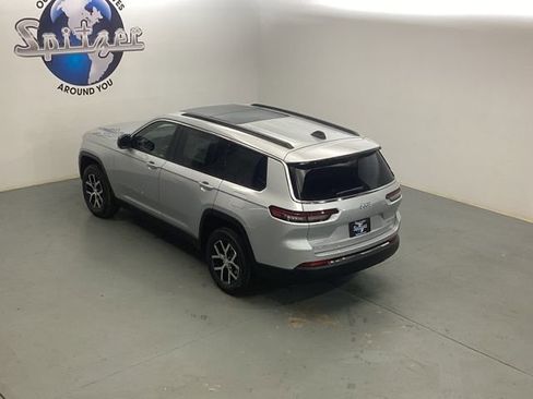 New 2025 Jeep Grand Cherokee L Limited w/ Luxury Tech Group II image 13