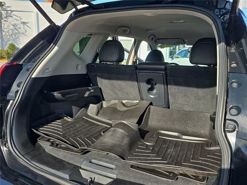 Used 2019 Nissan Rogue SL image 27