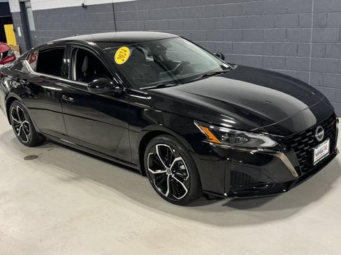 Used 2024 Nissan Altima 2.5 SR FWD image 4