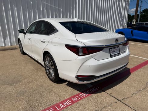 Used 2021 Lexus ES 250 w/ Premium Package AWD/4WD image 4
