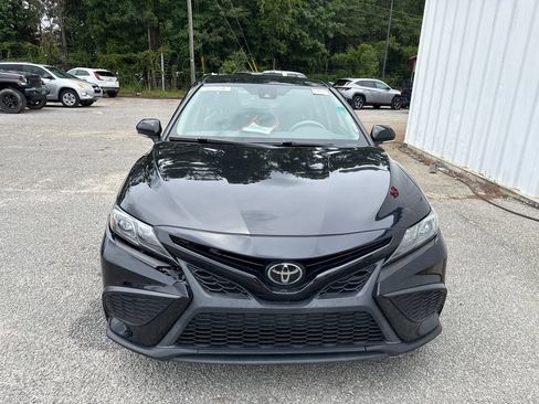 Used 2023 Toyota Camry SE FWD image 3