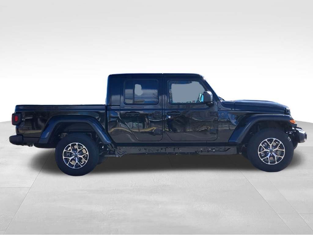 New 2026 Jeep Gladiator Sport AWD/4WD image 4