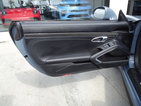 Used 2018 Porsche 911 Carrera 4S image 13