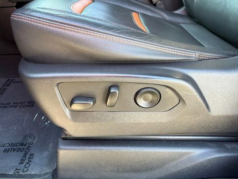 Used 2024 GMC Sierra 1500 AT4 w/ Technology Package AWD/4WD image 7