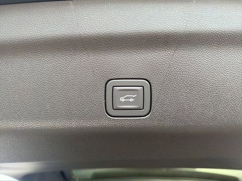 New 2026 Chevrolet Suburban RST w/ Comfort Package AWD/4WD image 18