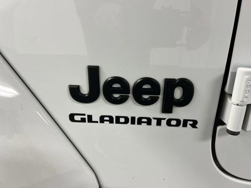 Used 2021 Jeep Gladiator Sport AWD/4WD image 31