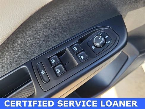 New 2025 Volkswagen Taos SEL image 11