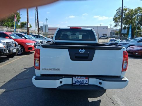 Used 2018 Nissan Frontier S image 5