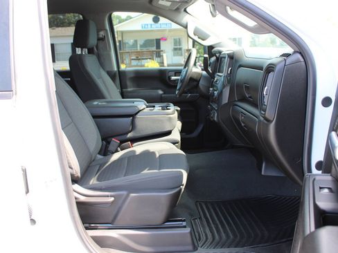 Used 2025 Chevrolet Silverado 2500 Custom w/ Custom Convenience Package AWD/4WD image 18