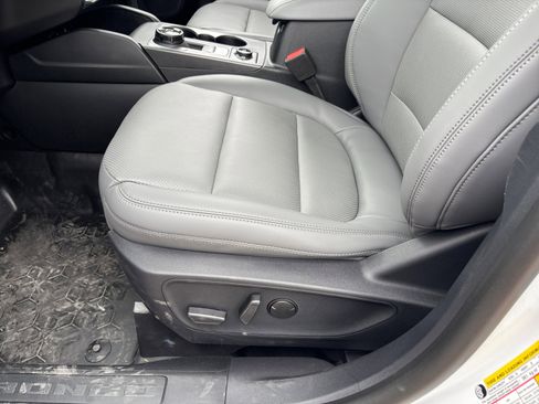 New 2026 Ford Bronco Sport Badlands image 13