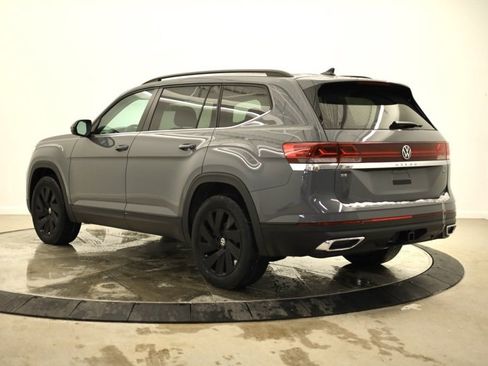 New 2026 Volkswagen Atlas SE image 5