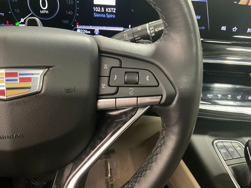 Used 2023 Cadillac Escalade Premium Luxury AWD/4WD image 20