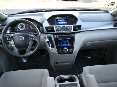 Used 2014 Honda Odyssey EX image 11