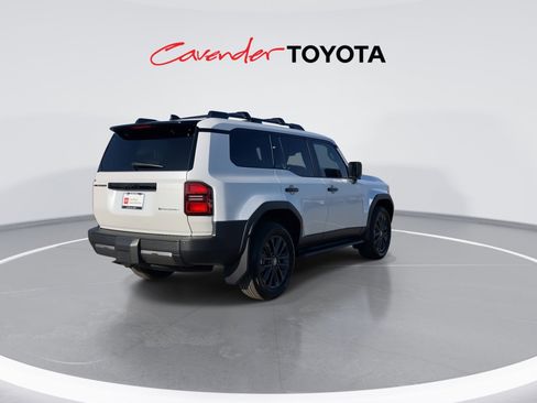 Used 2025 Toyota Land Cruiser image 8