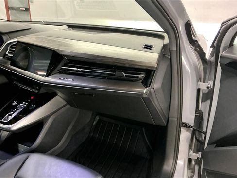 Used 2023 Audi Q4 e-tron Prestige image 18