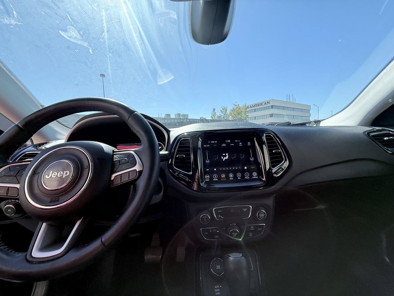 Used 2018 Jeep Compass Latitude w/ Popular Equipment Group AWD/4WD image 17