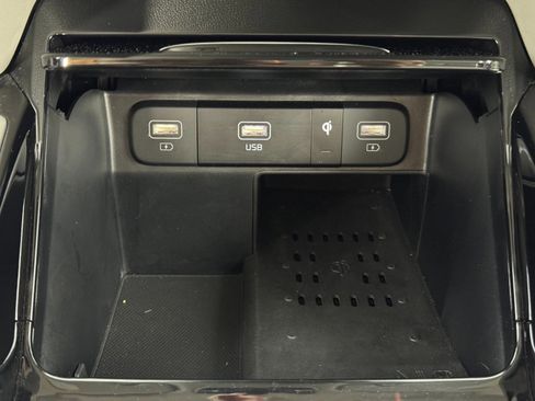 Used 2023 Kia Sorento SX Prestige image 32