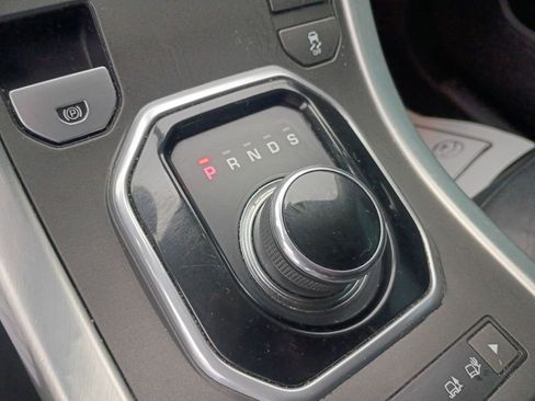 Used 2017 Land Rover Range Rover Evoque SE image 22