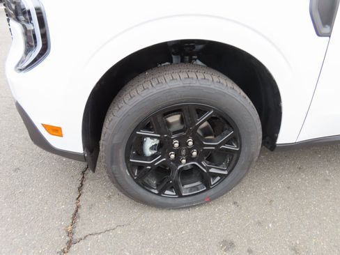 New 2026 Ford Maverick Lariat w/ Black Appearance Package image 8