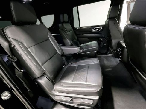 Used 2021 Chevrolet Suburban Z71 image 26