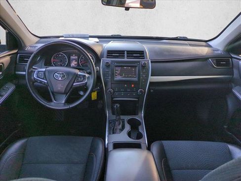 Used 2017 Toyota Camry SE FWD image 16