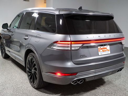 Used 2021 Lincoln Aviator Reserve w/ Equipment Group 208A AWD/4WD image 9