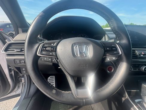 Used 2022 Honda Accord Sport image 18