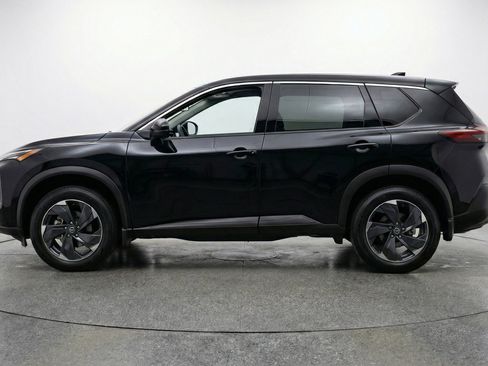 Used 2025 Nissan Rogue SV image 5