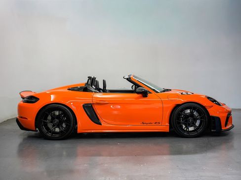 Used 2024 Porsche 718 Boxster Spyder RS RWD image 2