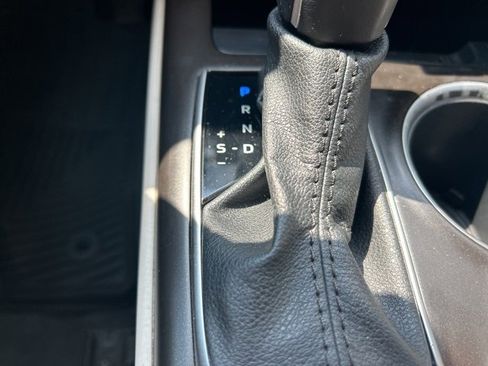 Used 2021 Toyota Camry XLE image 25