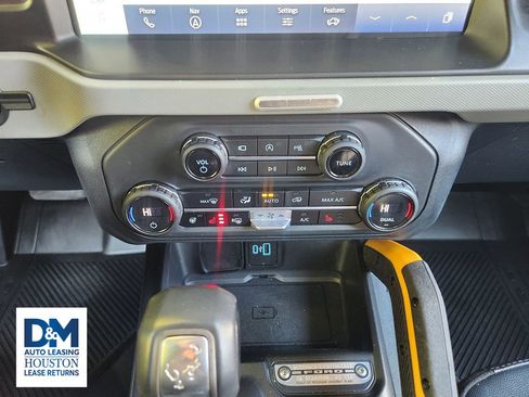 Used 2023 Ford Bronco Badlands image 25