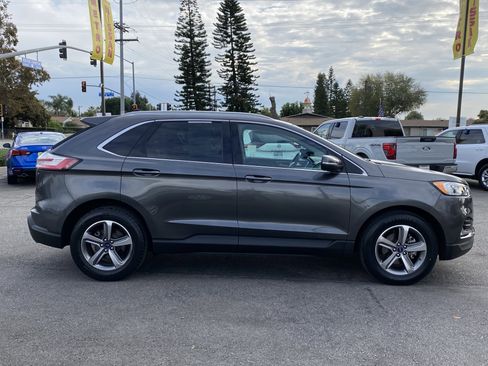 Used 2020 Ford Edge SEL w/ Convenience Package image 2