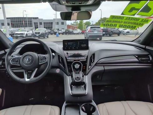 Used 2025 Acura RDX SH-AWD image 13