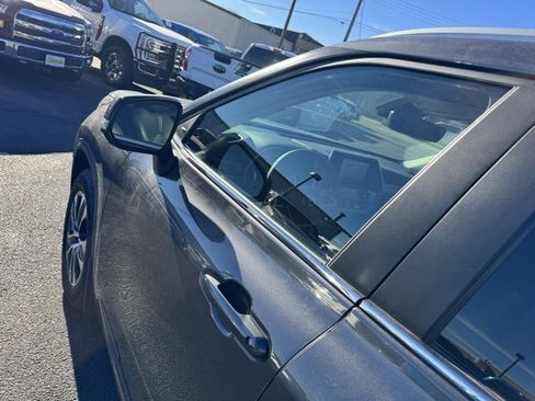 Used 2023 Toyota Highlander XLE image 14