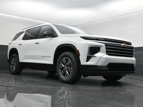 New 2026 Chevrolet Traverse LT FWD image 40