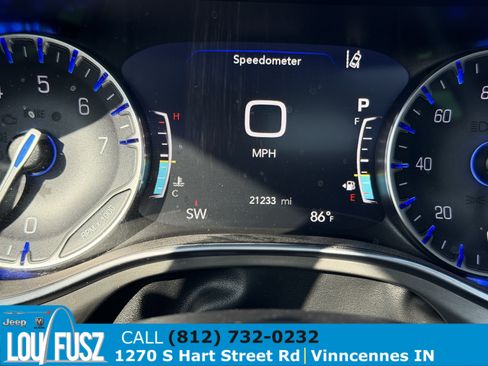Used 2024 Chrysler Pacifica Limited w/ S Appearance Package FWD image 22