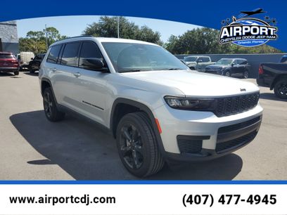 Used 2024 Jeep Grand Cherokee L Laredo