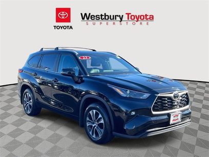 Used 2023 Toyota Highlander XLE