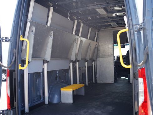 Used 2019 Mercedes-Benz Sprinter 170 image 9