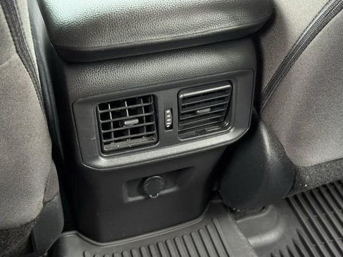 Used 2024 Toyota RAV4 LE AWD/4WD image 29