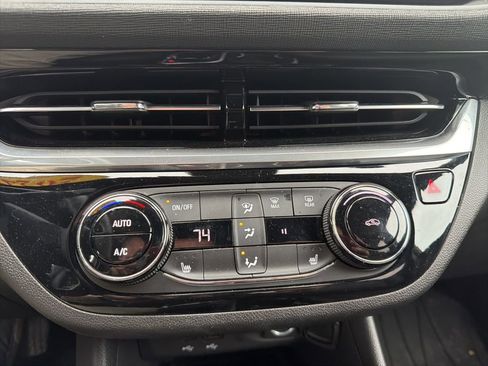 Used 2024 Buick Envista Sport Touring w/ Convenience I Package FWD image 8