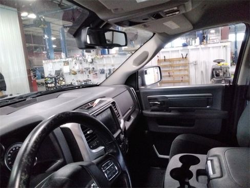 Used 2019 RAM 1500 Big Horn image 24