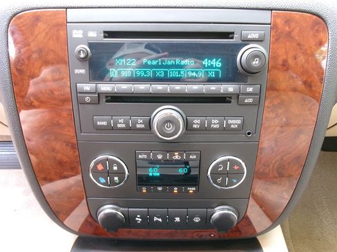 Used 2008 Chevrolet Suburban LT w/ LT Preferred Equipment Group RWD image 37