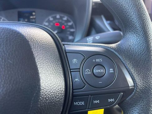 Used 2025 Toyota Corolla LE image 16