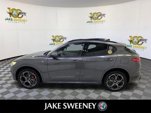 Used 2023 Alfa Romeo Stelvio Ti image 6