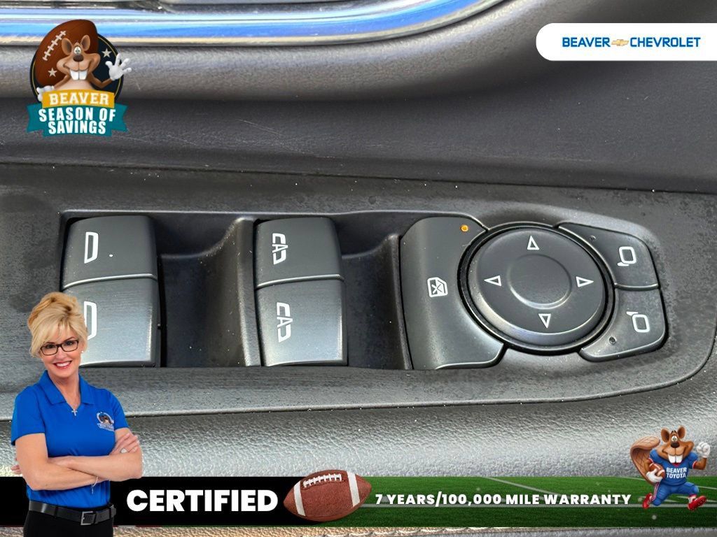 Used 2024 Chevrolet Suburban LT AWD/4WD image 33