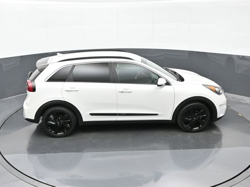 Used 2019 Kia Niro S Touring image 37